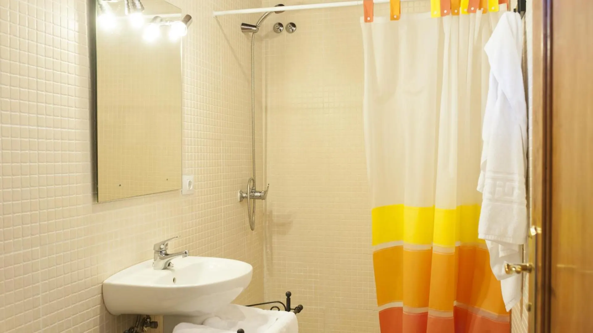 Casa Con Bodega Tradicional Y Jardin Privado En Arico Pet Friendly Villa Tatil Evi